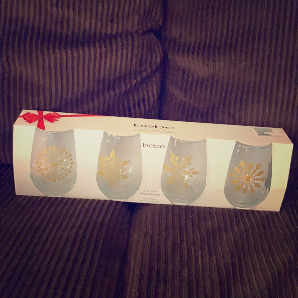 NEW Bebe Holiday Stemless Wine Glasses